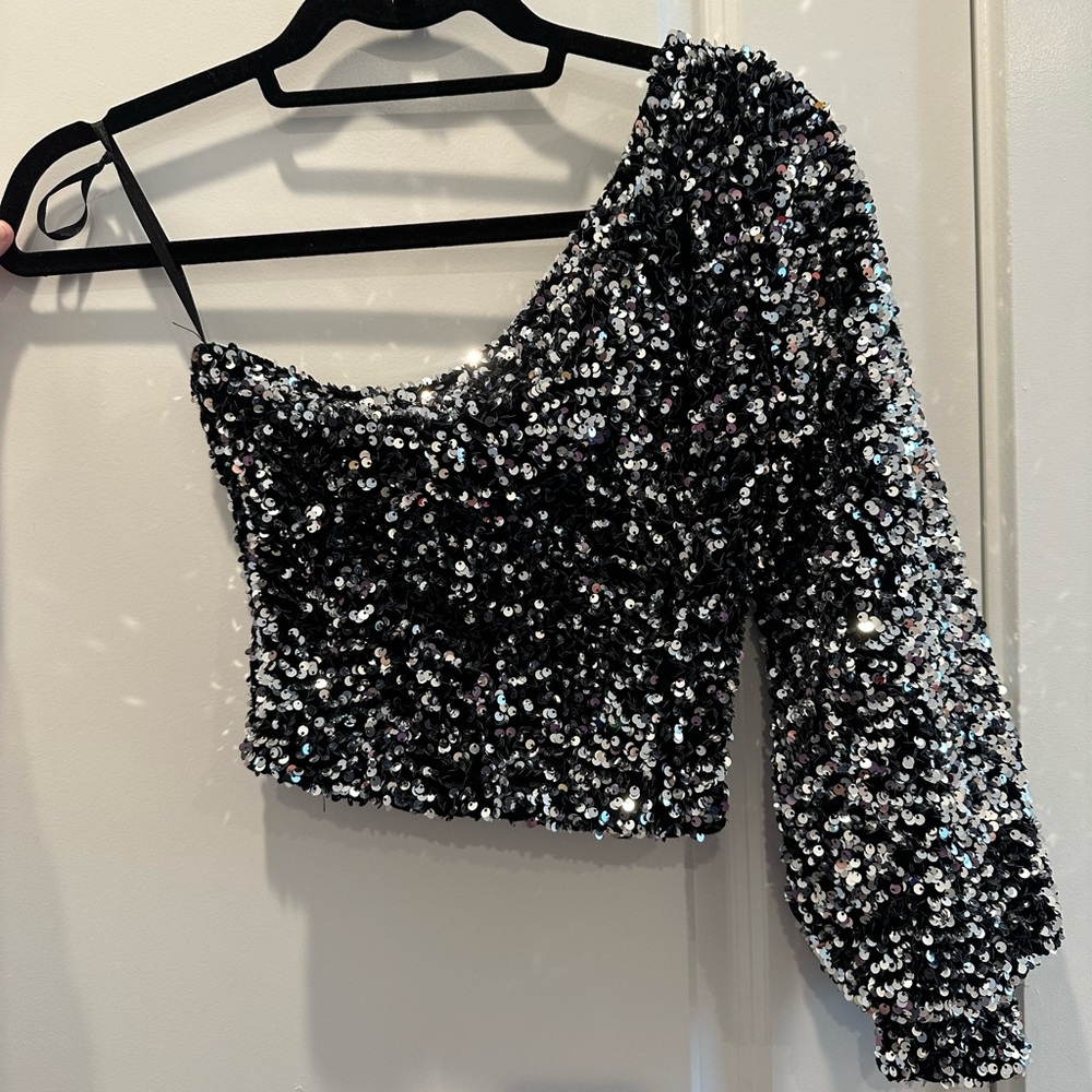 sparkly one shoulder crop top